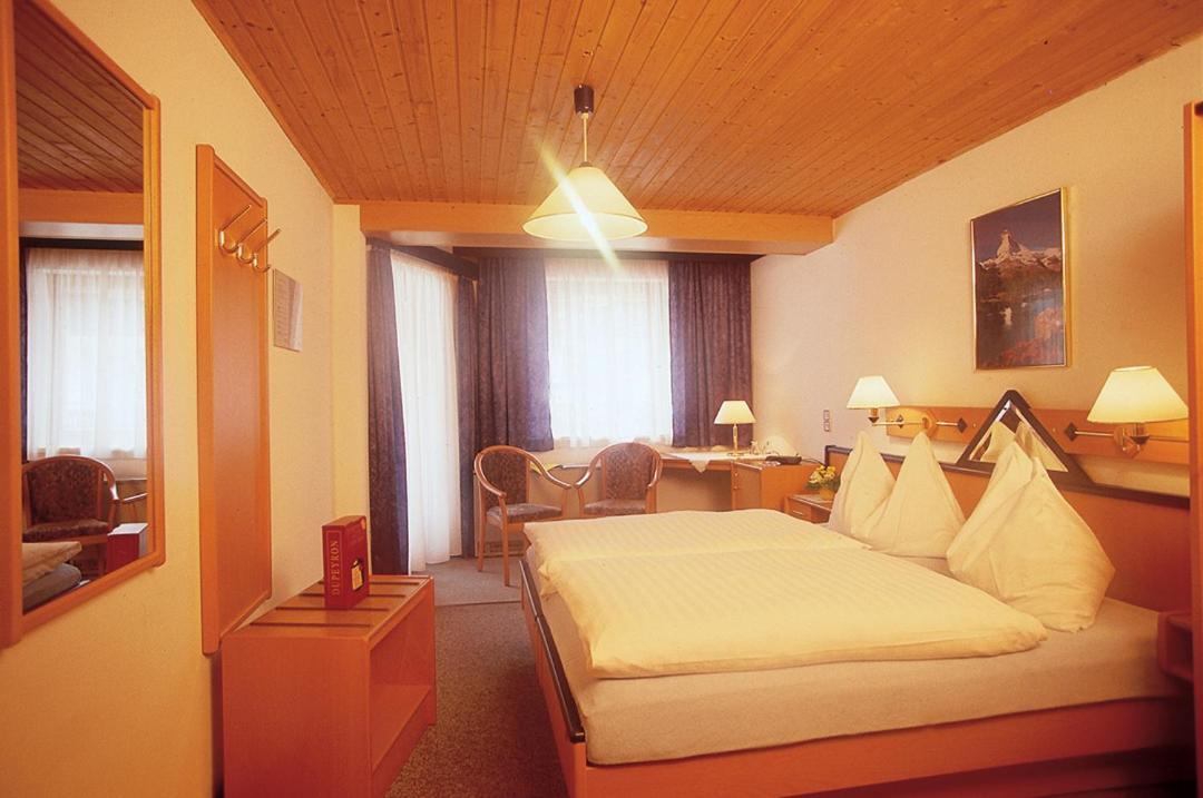 Hotel Unterkraemerhof Fusch an der Grossglocknerstrasse Екстериор снимка